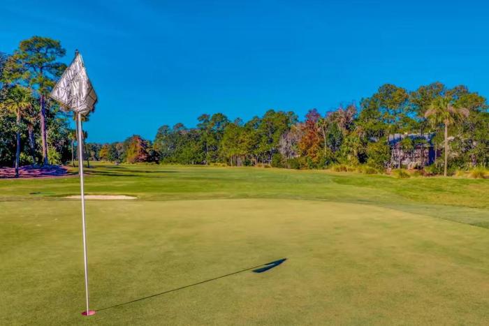 Pet Friendly King Sleeper Sofa Sleeps 4 Bikes & Beach Gear included