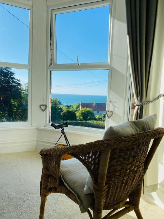 Ocean Terrace, Ilfracombe, 4 bedrooms, Sleeps 8, Stunning Sea Views, Parking, Garden, Pet Friendly