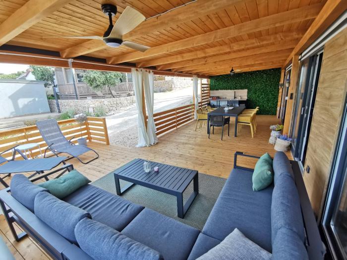 Mobile Home Happy Family Šimuni