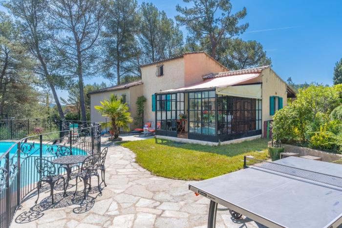 Gîte proche Aix Marseille piscine