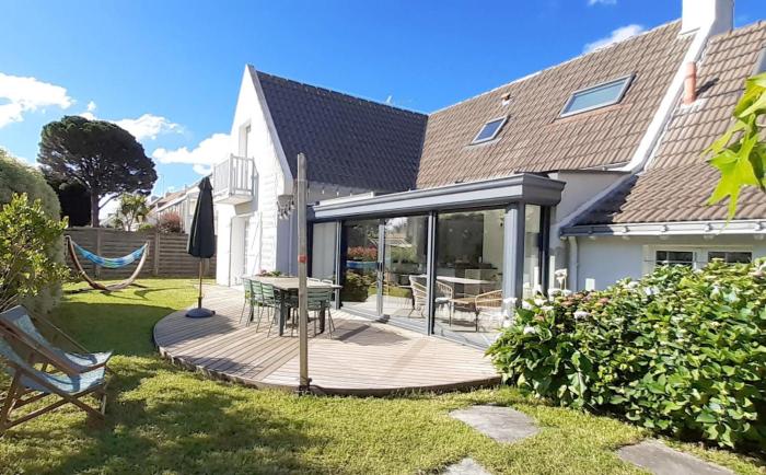 Maison 10 personnes à 10 minutes à pieds de la plage