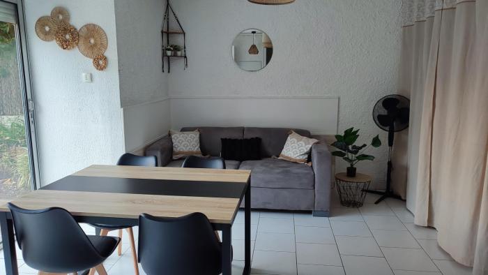 T2 RDC avec Jardin, Cap dAgde, Secteur Falaise, 100 m plage, Clim, WIFI, Parking