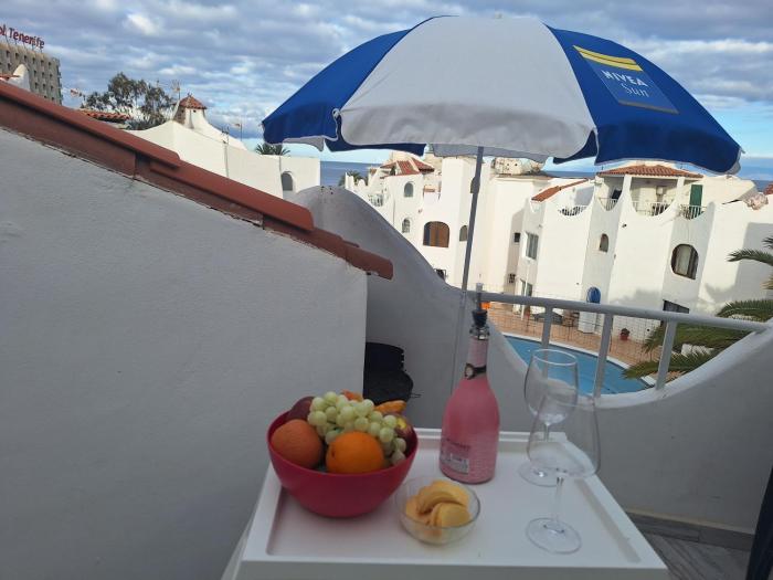 wonderful white appartament in playa las americas