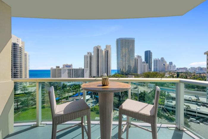 Apartment Ocean View Steps Away Beach Sunny Isles Miami