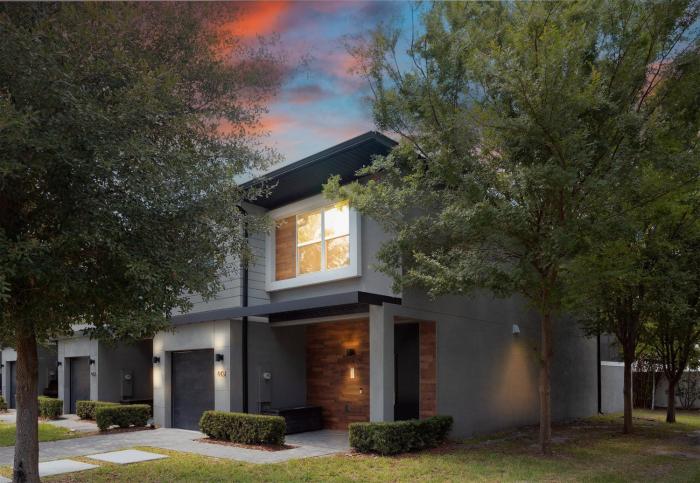 Beautiful Townhome with Splash Pool near Disney 31