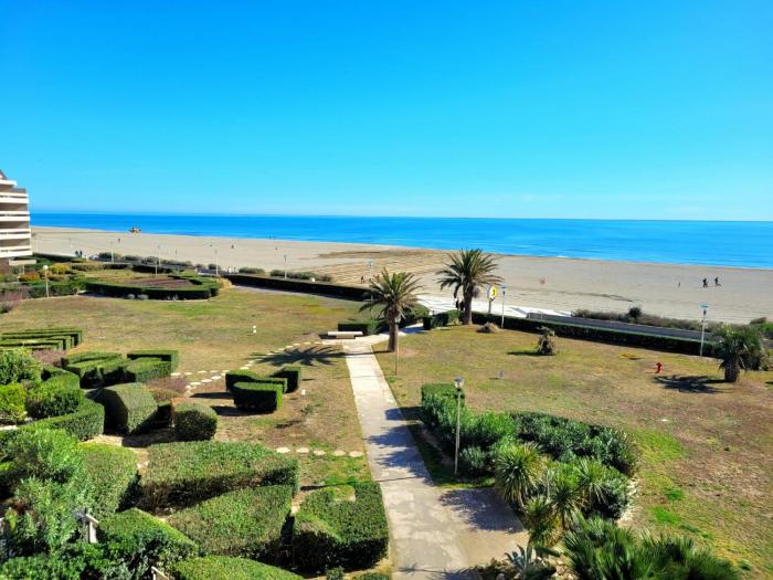 Canet-en-Roussillon T2 moderne 4 pers, accès plage, WiFi, box privé - FR-1-794-110