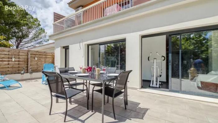 Villa confortable à Morières-lès-Avignon avec jardin privé