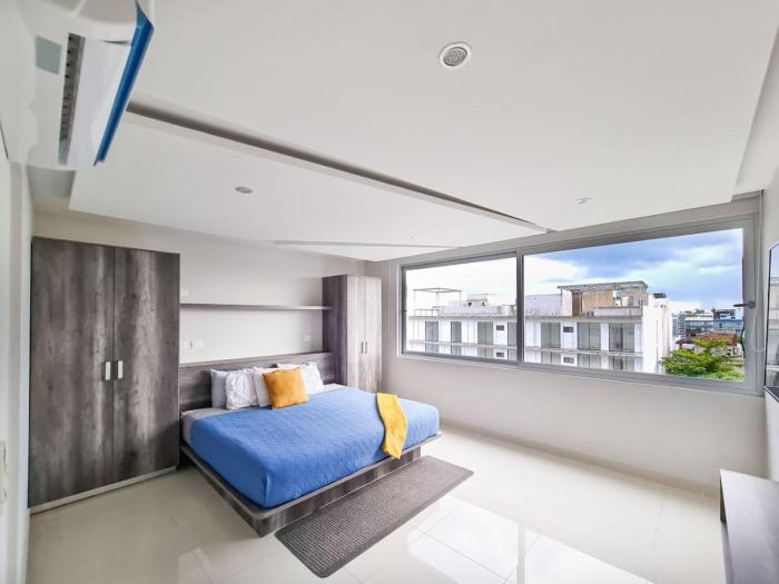 1BR at DK52 Sea view Rooftop with Jacuzzi and pool