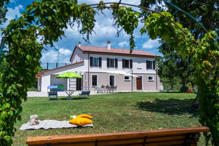 Casale Passalacqua Pesaro by Yohome