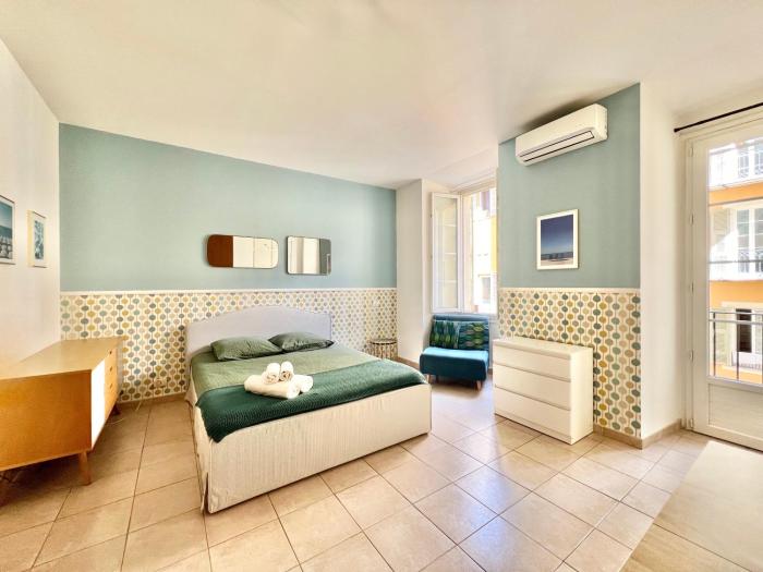 Azur Apartment on Massena street