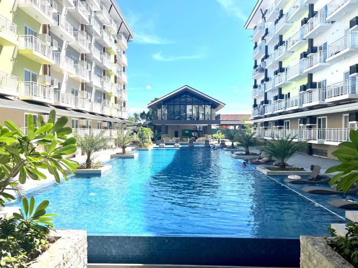 Near Mactan Airport Condo by Isla Stays