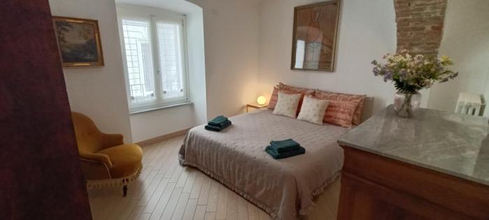 Apartment Corso Alfieri from 1700s AC & Queen Bed