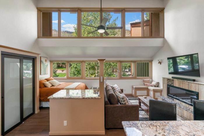 Tamarron Gambel Oak 724 - Cliffside Suite - Durango CO
