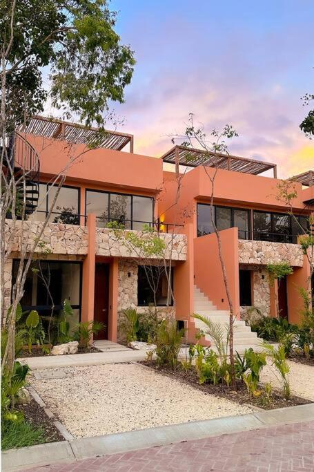 Discover, Explore y Enjoy TULUM