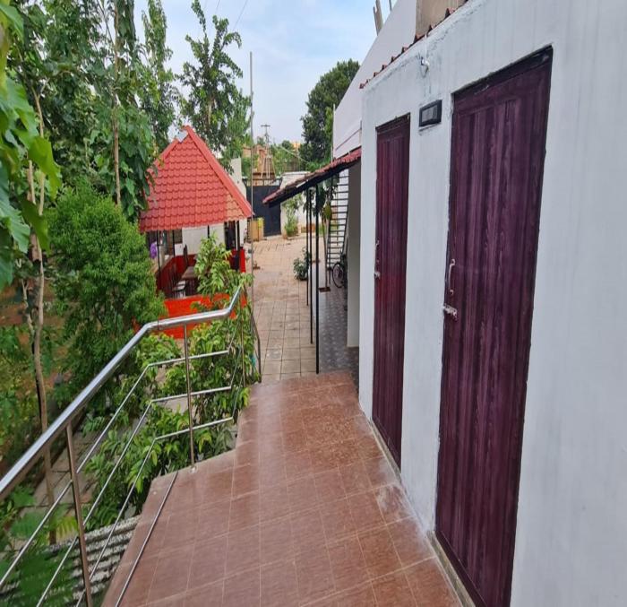 GreenWoods Farm House