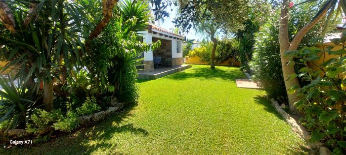 Chalet la Huerta 2 amplios jardines barbacoa y WiFi