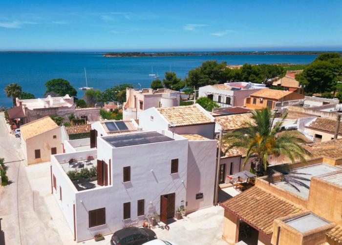 Altavilla Boutique Holidays House