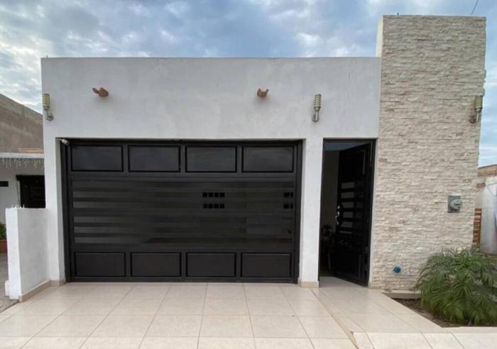 Espaciosa Casa Enorme Cochera Asador y Futbolito