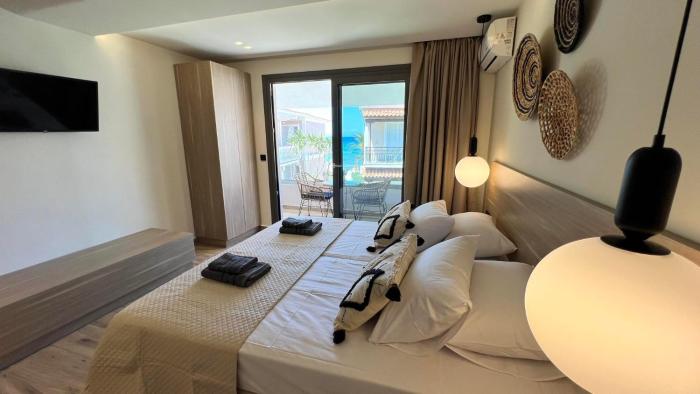 Roula Kotsonis Superior Apartments A