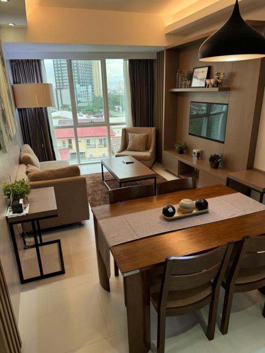 Monarch Suites at Padgett Cebu w pool near Ayala