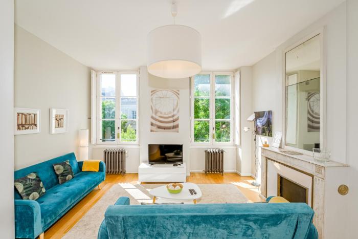 Appartement T3 de Prestige proche du Jardin Public de Bordeaux