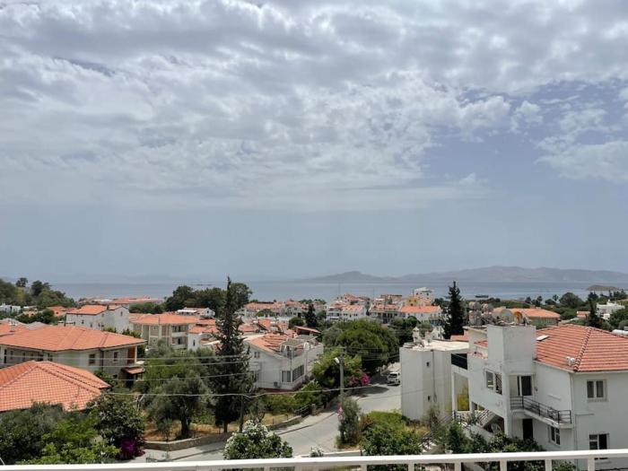 Full Deniz Manzarasına Sahip Çatı Katı Dairesi