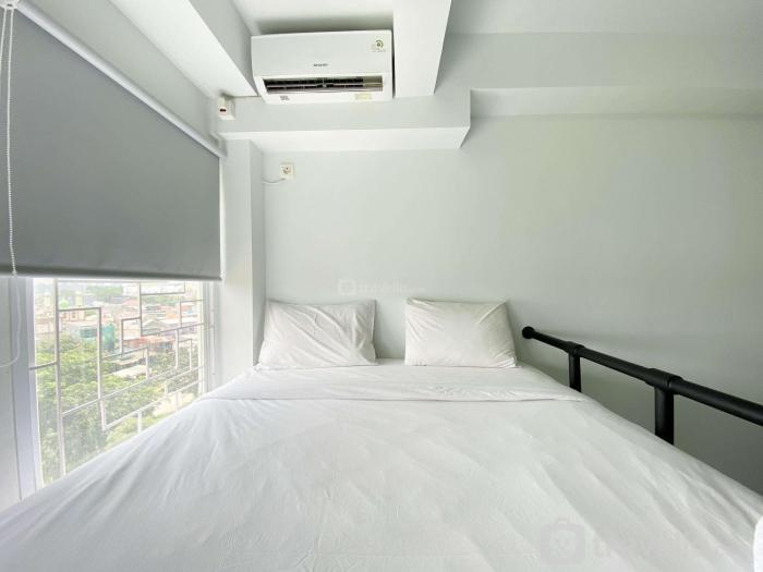 Simply Look Studio Room at Patraland Urbano Apartment By Travelio