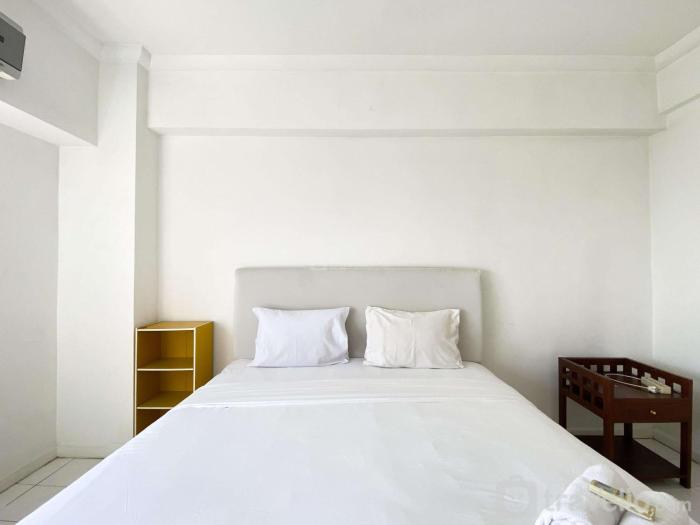 Comfort 2BR at Bona Vista Apartment By Travelio