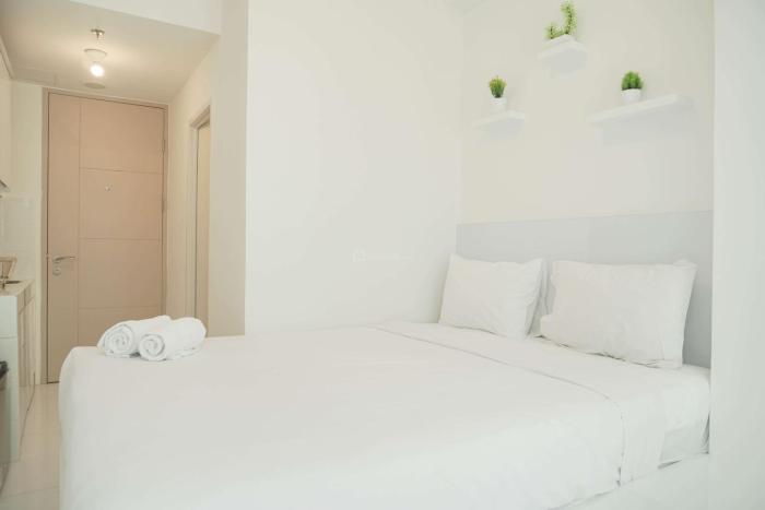 Good and Restful Studio at Tokyo Riverside PIK 2 Apartment By Travelio