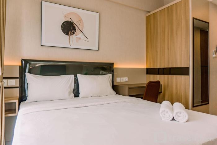 Well Design and Comfy Studio at Sky House BSD Apartment By Travelio