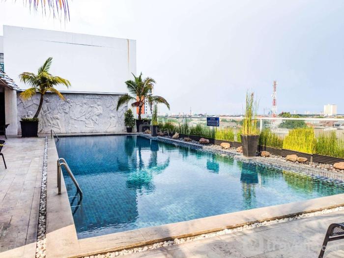 Classic Modern Studio Room Apartment at The Square Surabaya By Travelio