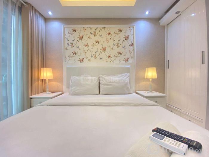 Well Furnished Studio Room at Grand Asia Afrika Apartment By Travelio