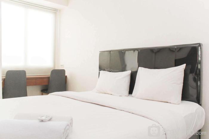 Nice and Elegant Studio at Riverview Jababeka Apartment By Travelio
