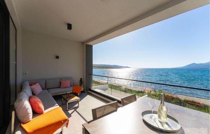 Gorgeous Apartment In Rovanjska