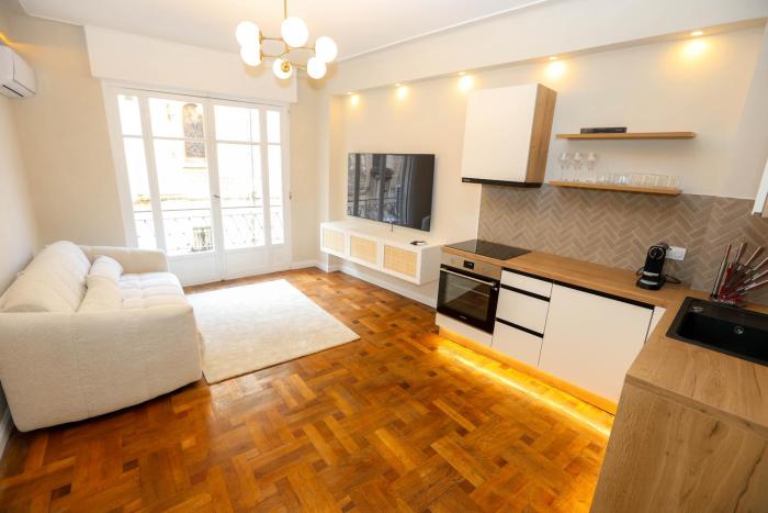 Nice carré dor proche Negresco