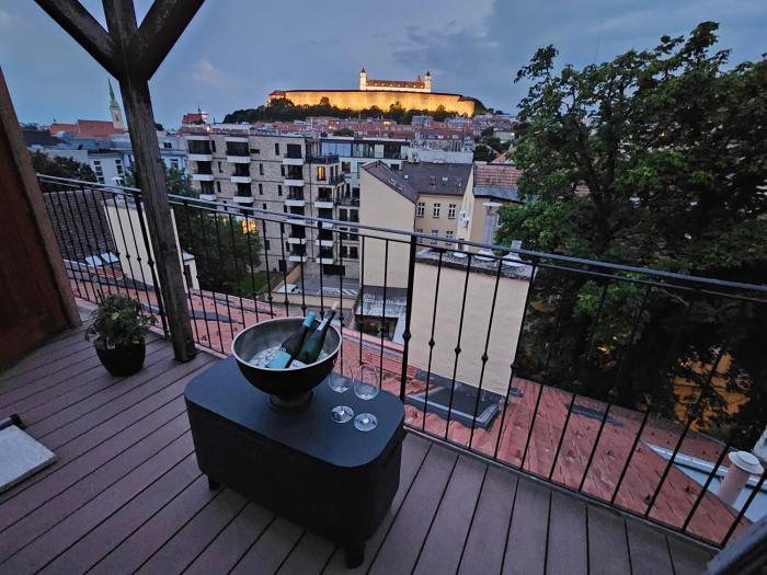 Studio 69 - Old town, 125m2, free parking, best view