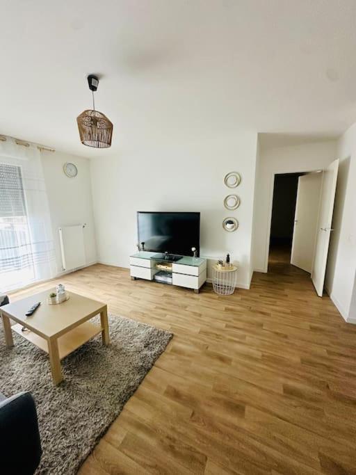 Appartement spacieux et calme 20 min Champs Élysée