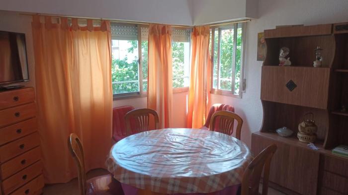 Depto 2 amb al frente Santiago del Estero y Bolivar