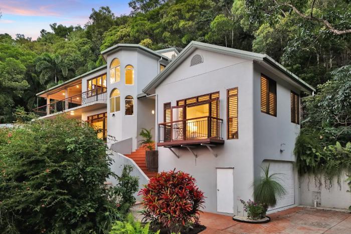 The Ferns Villa Serene Retreat with Ocean Views