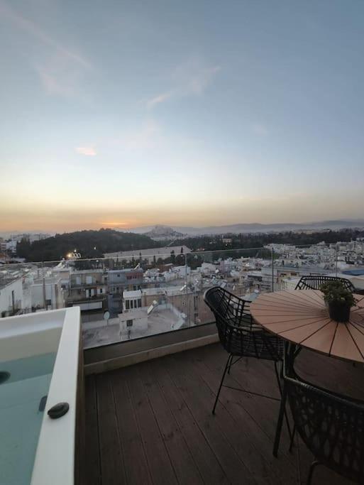 Panathenaic & Acropolis View - Jacuzzi Penthouse