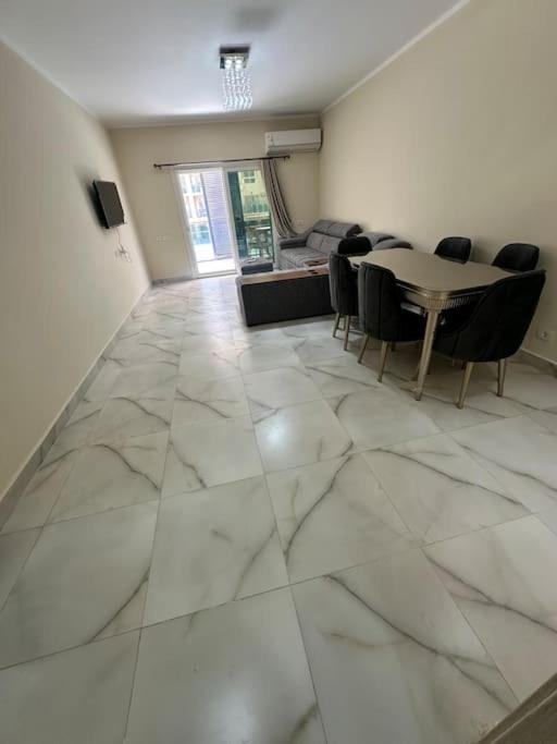 شقة غرفتين وصالة في داون تاون العلمين مع اكسس للشاطئ