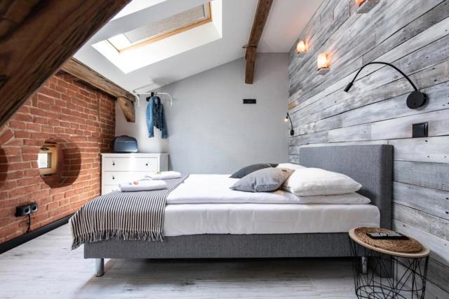 Studio for two with an AC - Dietla 51 street