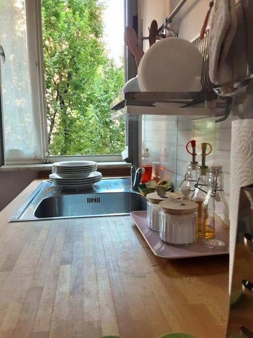 Gigias home, on the green of the trees