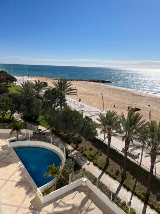 Centralgarve - Beachfront with Pool Penthouse