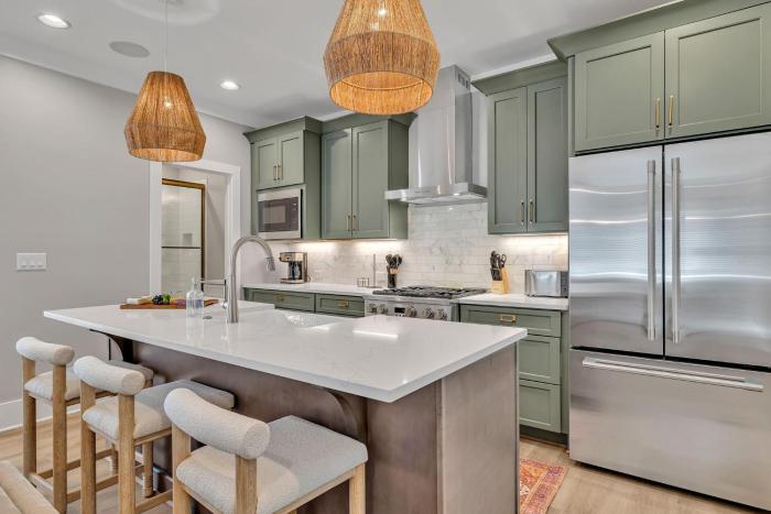 Alto-Private Rooftop Deck-8 Mins to Broadway