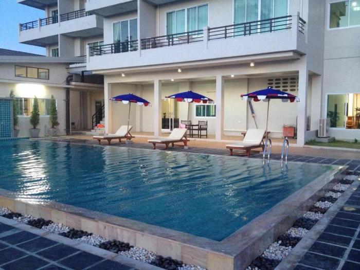 Sea Mountain Khanom Hotel