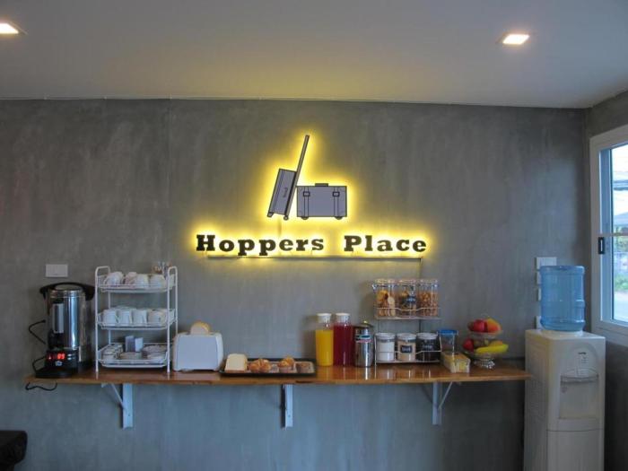 Hoppers Place Donmuang Hostel