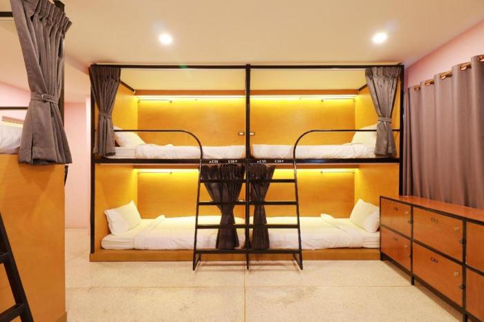 Le Light House & Hostel