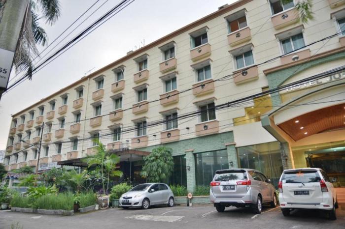 Sleepzzz Hotel Senayan