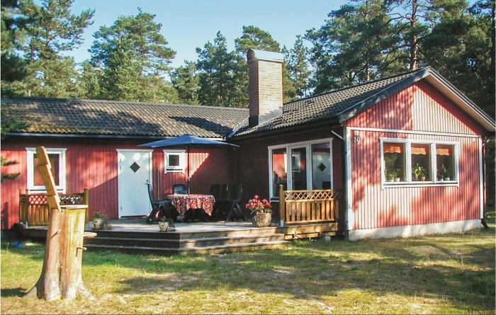 3 Bedroom Stunning Home In Yngsjö